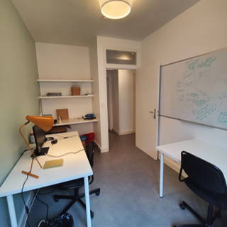 Bureau privé 7 m² 2 postes Location bureau Rue du Vieil Abreuvoir Saint-Germain-en-Laye 78100 - photo 4